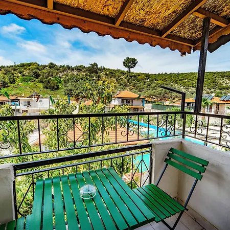 Bed and Breakfast Flower Πάταρα