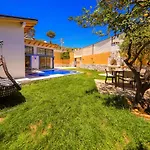 Bed & Breakfast Flower 4*