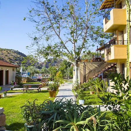 Bed & Breakfast Flower 4*