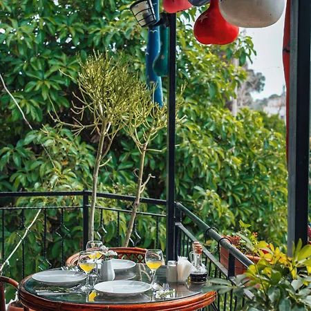 Flower Bed & Breakfast 4*
