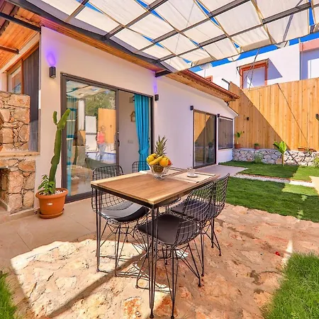 Flower לינה וארוחת בוקר